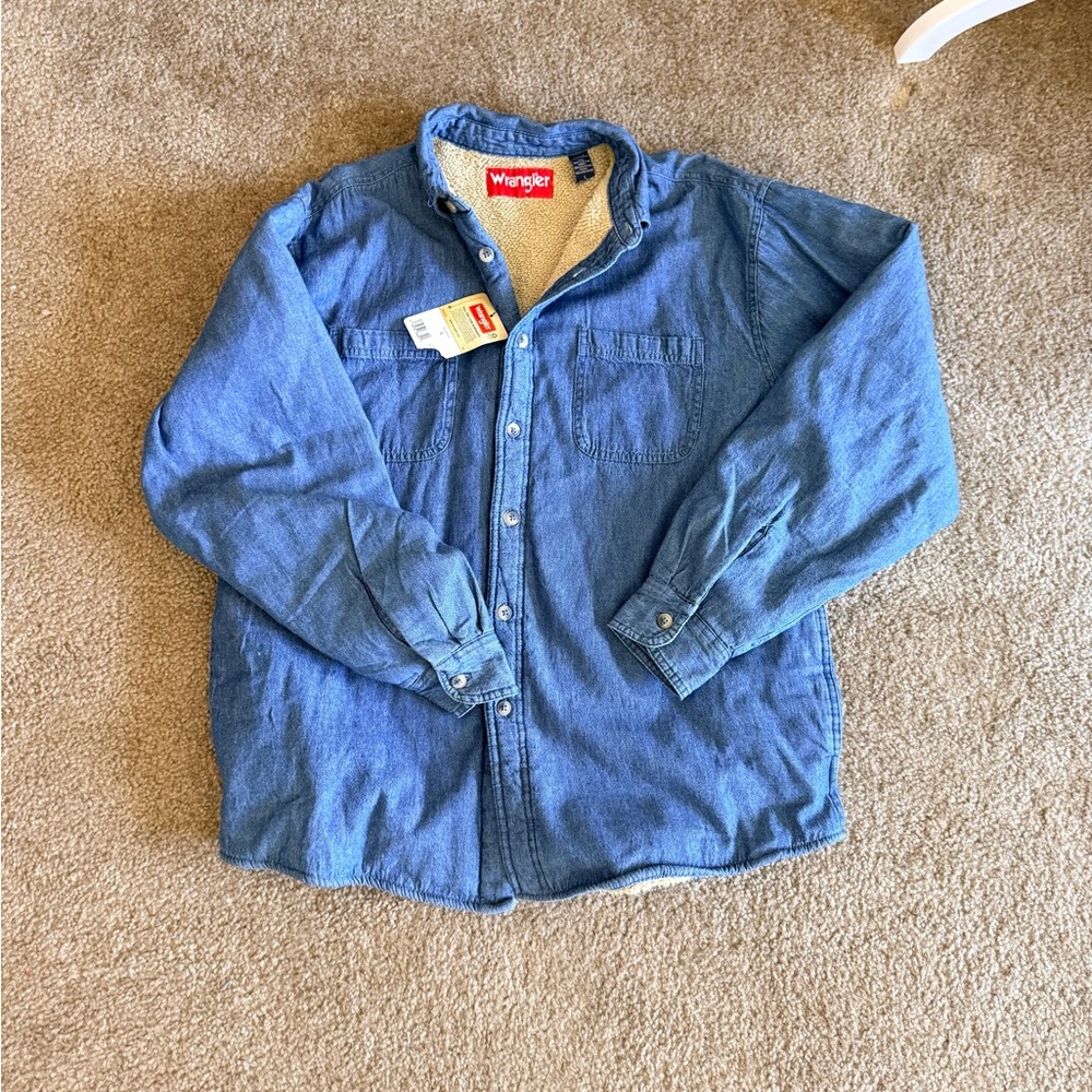 NWT Wrangler Sherpa-Lined Denim Shirt Jacket Sz L lined blue